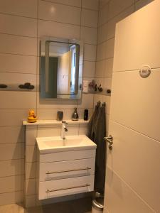 Ένα μπάνιο στο Haus Seewind Hohenfelden +28 φωτογραφίες