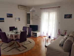 Imagen de la galería de Apartments Ivona, en Trogir