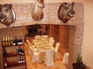 Galeriebild der Unterkunft Hotel El Castrejon in Cebreros + 41 Fotos