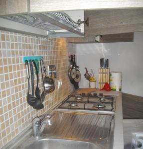 A kitchen or kitchenette at La Corte del Frate