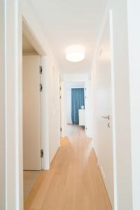Zdjęcie z galerii obiektu Vienna Residence | Spacious Serviced Apartment in Vienna directly at the U4 w Wiedniu