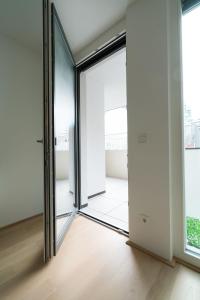 Zdjęcie z galerii obiektu Vienna Residence | Spacious Serviced Apartment in Vienna directly at the U4 w Wiedniu