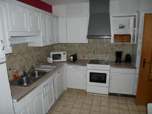 Appartement Sur La Route des Vins d'Alsace tesisinde mutfak veya mini mutfak