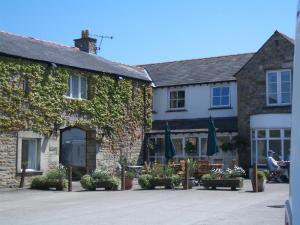 Gallery image of Whoop Hall Hotel and Leisure in Kirkby Lonsdale