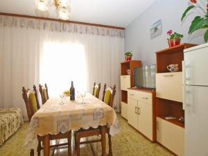Kuchyň nebo kuchyňský kout v ubytování Apartments Blazenka 1270