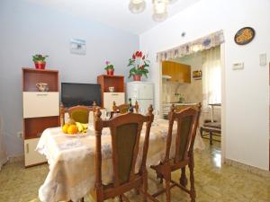 TV a/nebo společenská místnost v ubytování Apartments Blazenka 1270