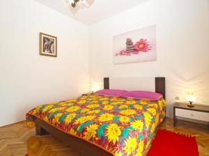 Postel nebo postele na pokoji v ubytování Apartments Blazenka 1270