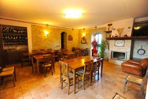 Kuchyňa alebo kuchynka v ubytovaní Agriturismo San Fedele