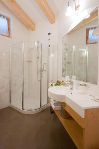 Koupelna v ubytování Hotel Rosa Resort