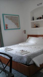 A bed or beds in a room at Fabienne