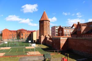 Tenis alebo squash v ubytovaní Karczma Rycerska Lebork alebo jeho okolí