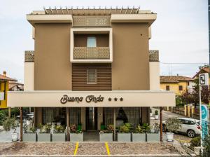 Hoone, kus hotell asub