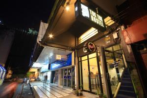 Gallery image of Tuk Tuk Hostel in Bangkok