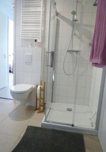 Ένα μπάνιο στο Retro farmhouse Cadzand, Koolse Hoeve 1H
