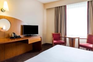 TV a/nebo společenská místnost v ubytování Astoria Hotel Antwerp