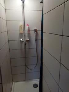 Kylpyhuone majoituspaikassa Carlanja