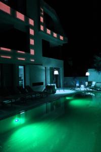 Bazén v ubytování Boutique Hotel Valsabbion nebo v jeho okolí