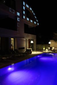 Bazén v ubytování Boutique Hotel Valsabbion nebo v jeho okolí
