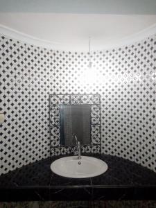 A bathroom at Taddart Aglou