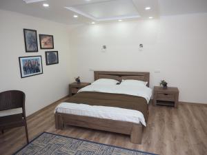 Gallery image of Prime Time Guest House in Kant