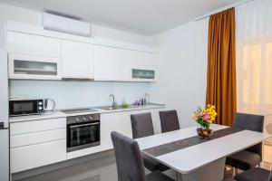 Imagen de la galería de Villa Ivka, en Makarska 71 fotos más