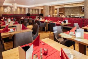 Hotel Sedona Lodge餐厅或其他用餐的地方