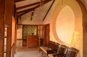 Kaular Atithis Grand Kokan Resort的休息区