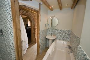 Gallery image of Frasers in Egerton