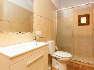 A bathroom at Villa Paula Még 9 kép
