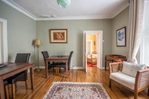 Area soggiorno di Linsfort Guest House