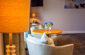 Area soggiorno di Manor West Hotel & Leisure Club