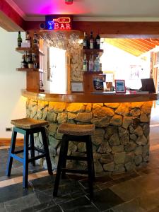 Loungen eller baren på Hosteria Patagon