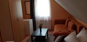 Posedenie v ubytovaní Joy Guesthouse