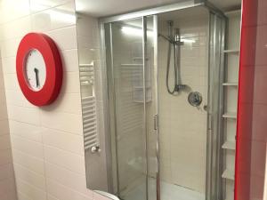 A bathroom at Loft delizioso Még 4 kép