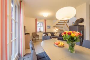 Χώρος καθιστικού στο Strandhaus Lucky, Sauna, Garten, Kamin, strandnah, Ladestation e-Autos