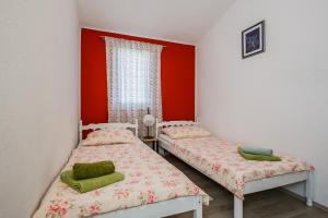 Posteľ alebo postele v izbe v ubytovaní Holiday Home Chester with Heated Pool