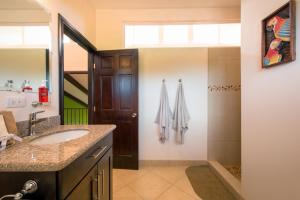 Ванна кімната в Cabo Velas Estates 30
