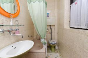 Ένα μπάνιο στο Apartments Branka +32 φωτογραφίες