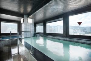 Bazén v ubytování Hotel Nagano Avenue nebo v jeho okolí
