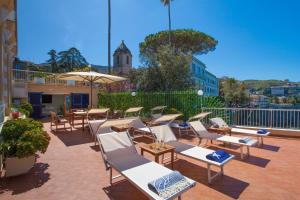 The swimming pool at or close to La Terrazza 38