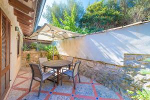 A garden outside Calvari