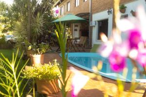 Sodas prie apgyvendinimo įstaigos Las Orquideas Parque Hotel