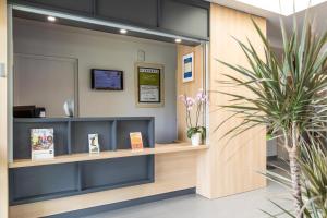 Vstupní hala nebo recepce v ubytování B&B HOTEL Lorient Caudan