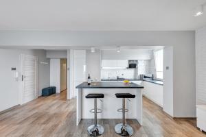 Kuchyňa alebo kuchynka v ubytovaní ORION Downtown Apartment by PinPoint