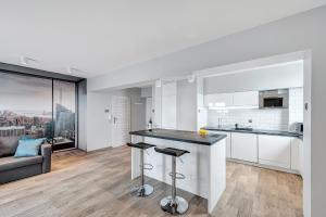 Kuchyňa alebo kuchynka v ubytovaní ORION Downtown Apartment by PinPoint