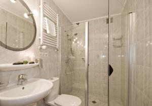Koupelna v ubytování Hotel Lidia Spa & Wellness