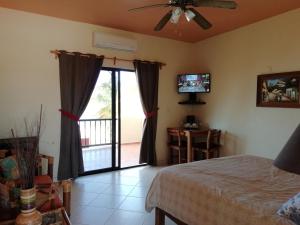 Gallery image of Castillito Kin Nah in Celest&uacute;n