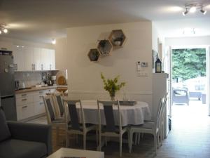 A kitchen or kitchenette at Levendula Nyaraló