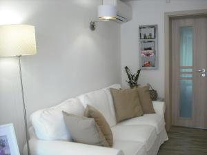 A seating area at Levendula Nyaraló