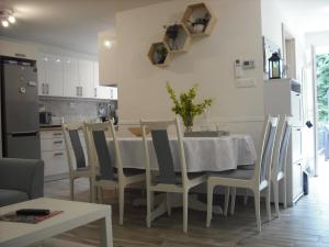 A kitchen or kitchenette at Levendula Nyaraló
